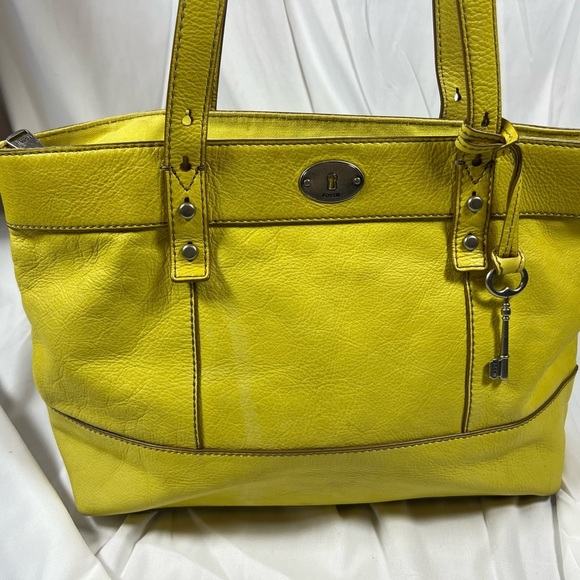 Fossil Yellow Leather Tote with Structured Design - Picture 2 of 8